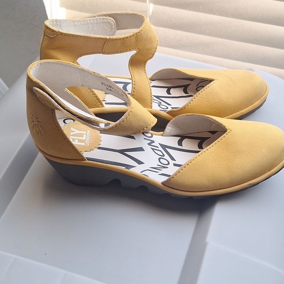 Fly London Yellow Leather Wedge Sandals Women Size 38 - Picture 2 of 6